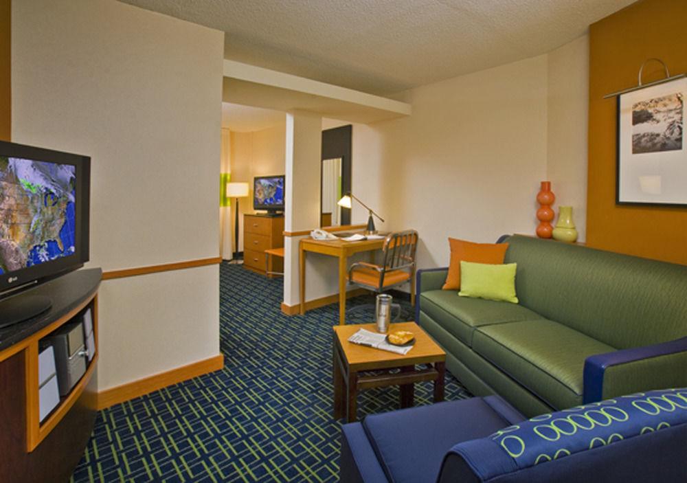 Fairfield Inn & Suites Weatherford Room photo