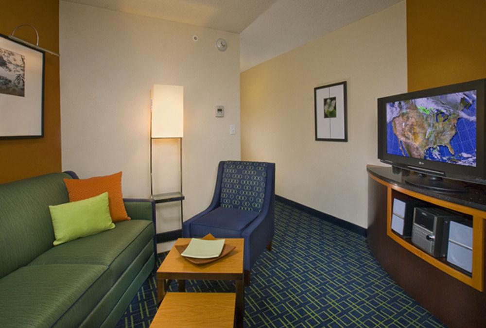 Fairfield Inn & Suites Weatherford Room photo